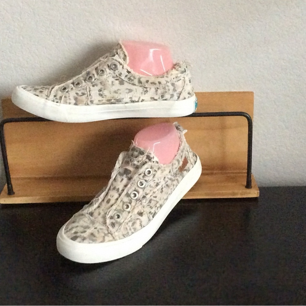 Women's Casual Sneakers